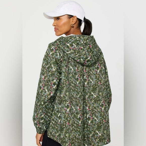 NWT, Yitty, Downpour Rain Jacket, Cheetah Camo, Large - Picture 2 of 5